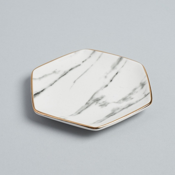 Marble Ring Dish Pier1 Imports - Picture 1 of 3